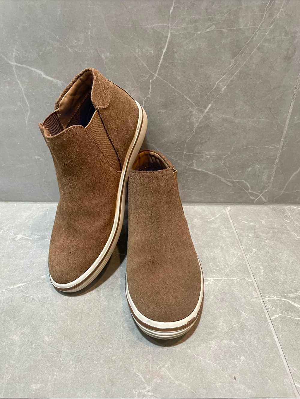 Me Too Kane Brown Slip-On Chelsea Sneaker Boots Casual Comfort Size 6